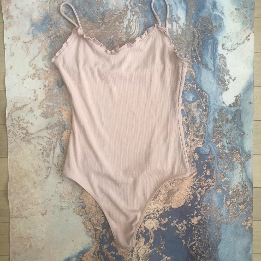 Aritizia pale pink bodysuit